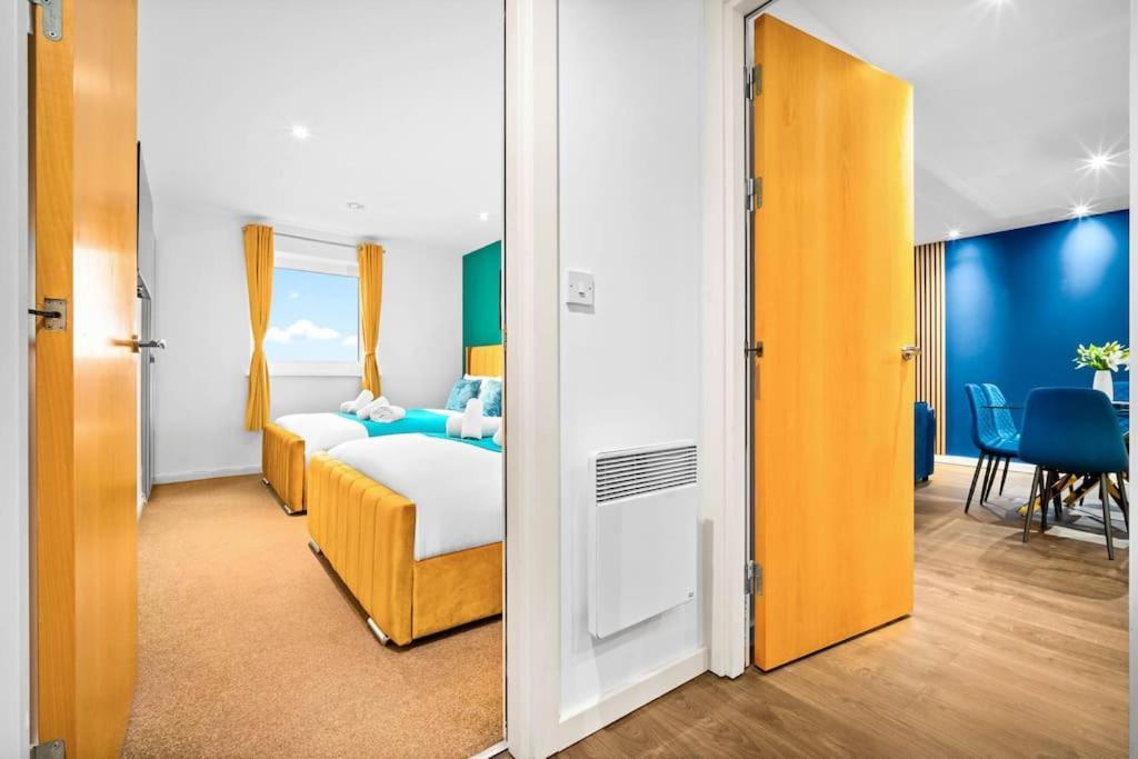 Spacious 2 Bed Apt B'Ham Cc With Parking Sleeps 7 Бирмингам Екстериор снимка
