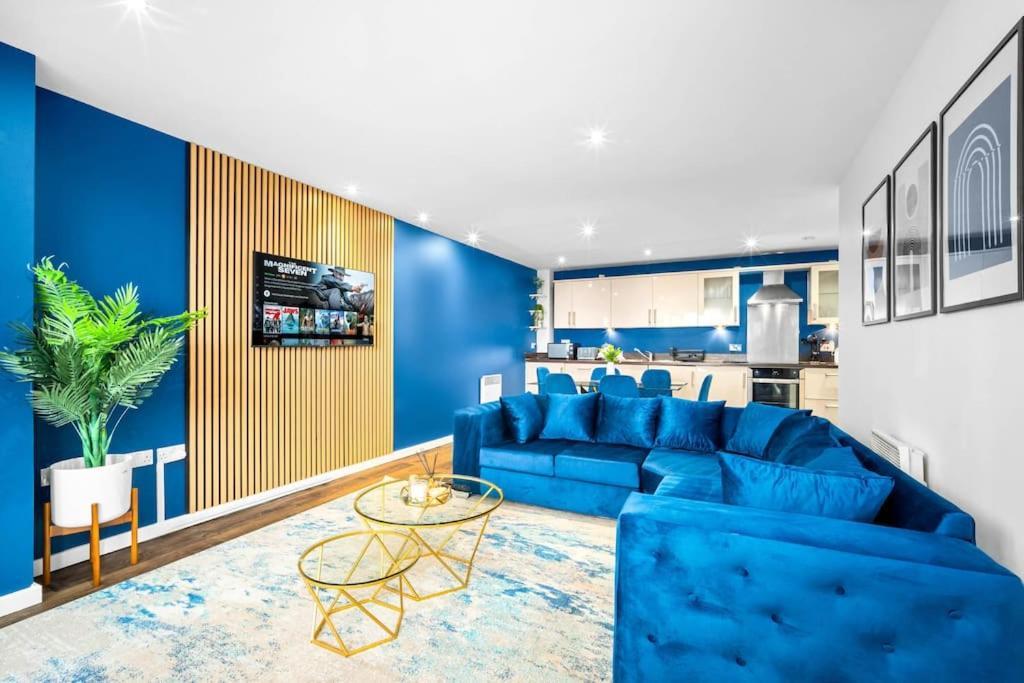 Spacious 2 Bed Apt B'Ham Cc With Parking Sleeps 7 Бирмингам Екстериор снимка
